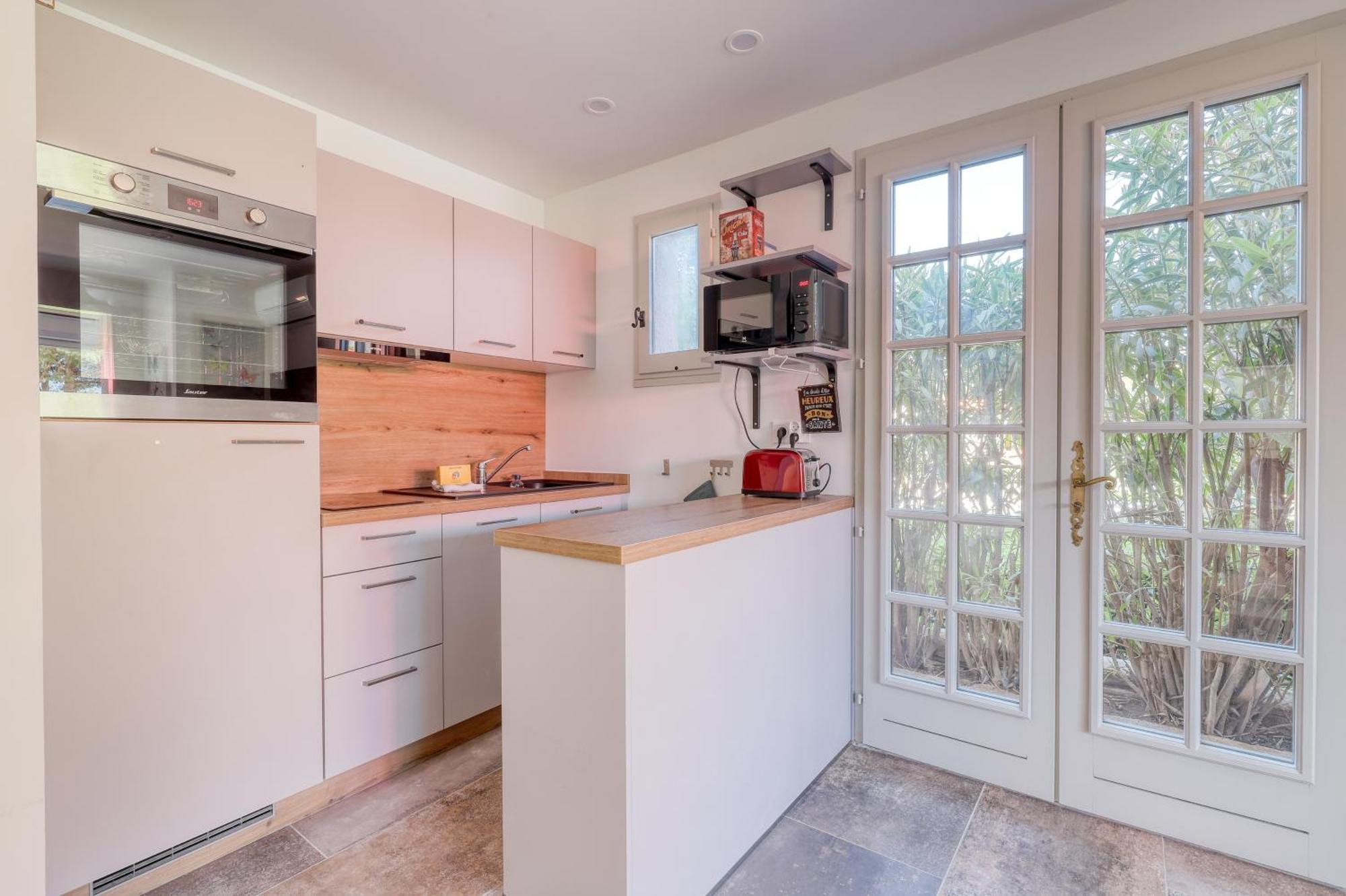 Magnificent Newly Renovated Close To Beach & Swimming Pool Le Lavandou Kültér fotó