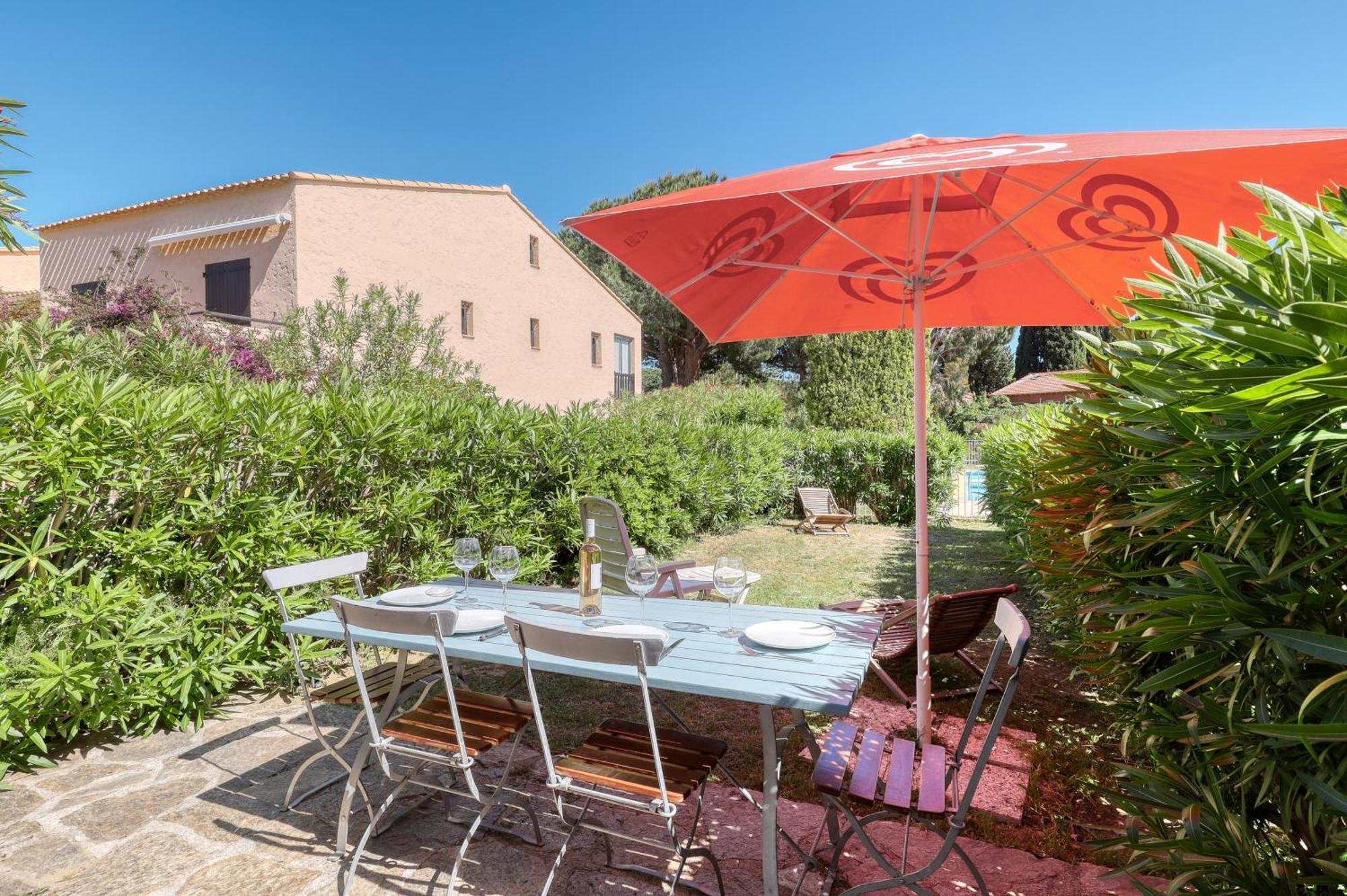 Magnificent Newly Renovated Close To Beach & Swimming Pool Le Lavandou Kültér fotó