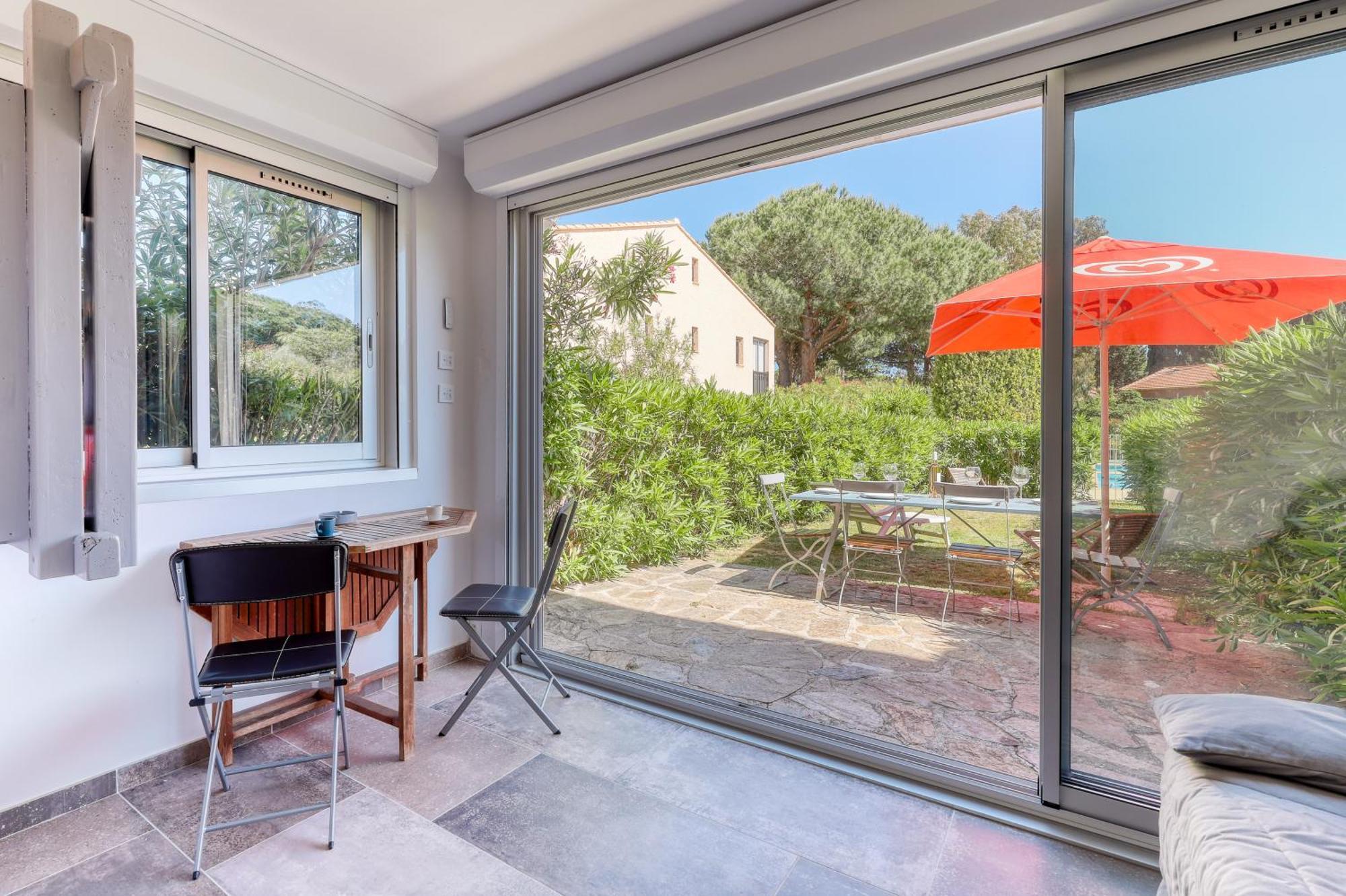 Magnificent Newly Renovated Close To Beach & Swimming Pool Le Lavandou Kültér fotó