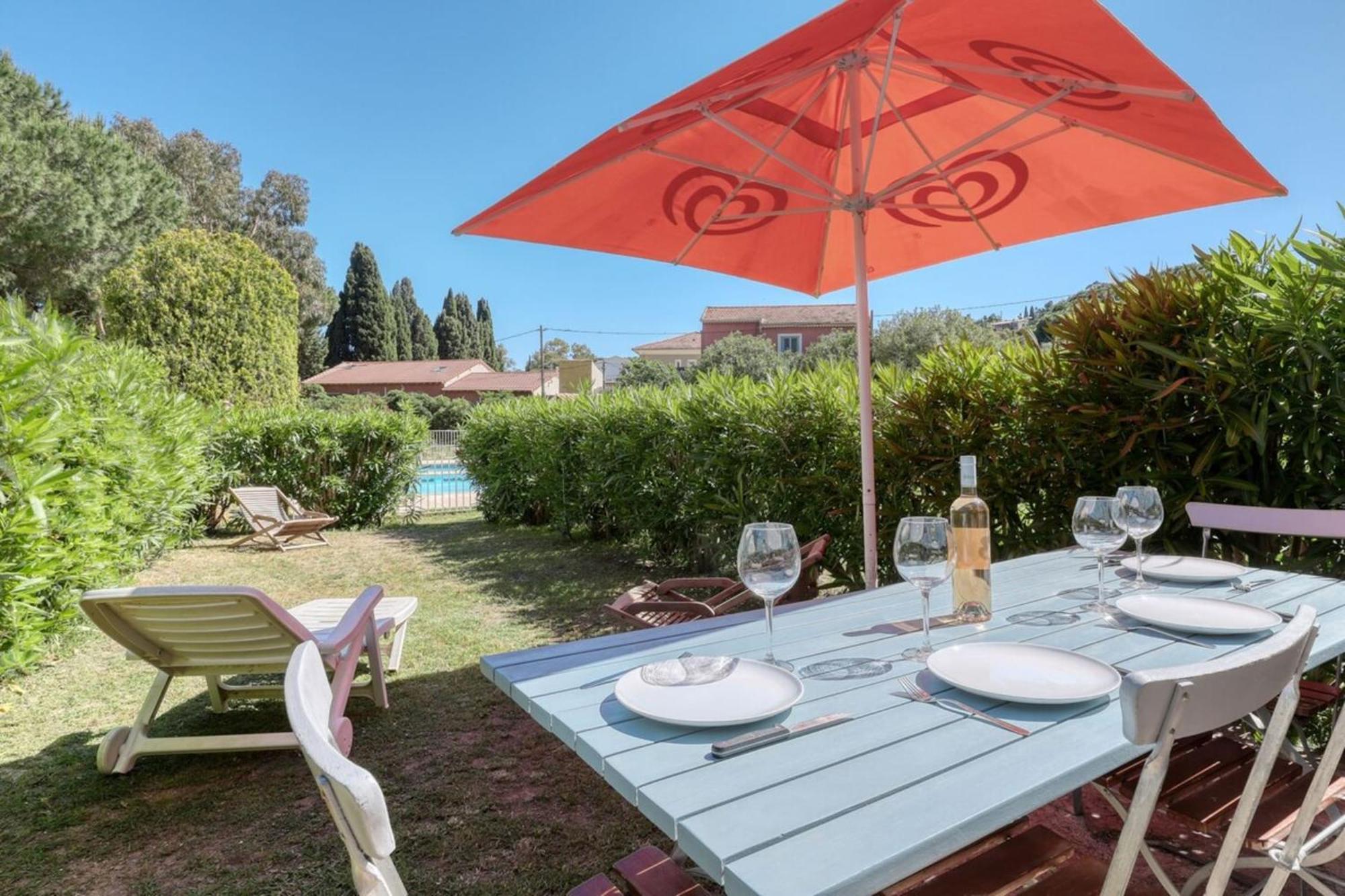 Magnificent Newly Renovated Close To Beach & Swimming Pool Le Lavandou Kültér fotó