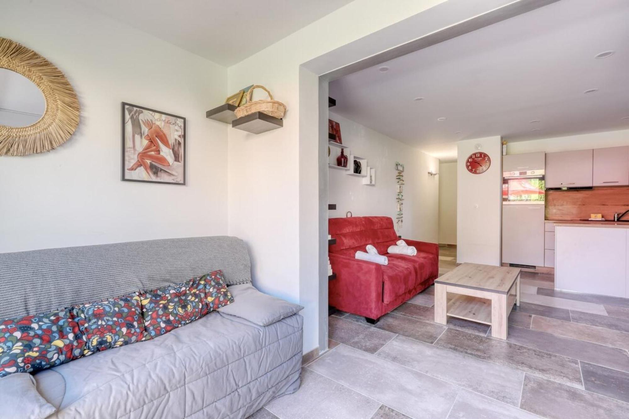 Magnificent Newly Renovated Close To Beach & Swimming Pool Le Lavandou Kültér fotó