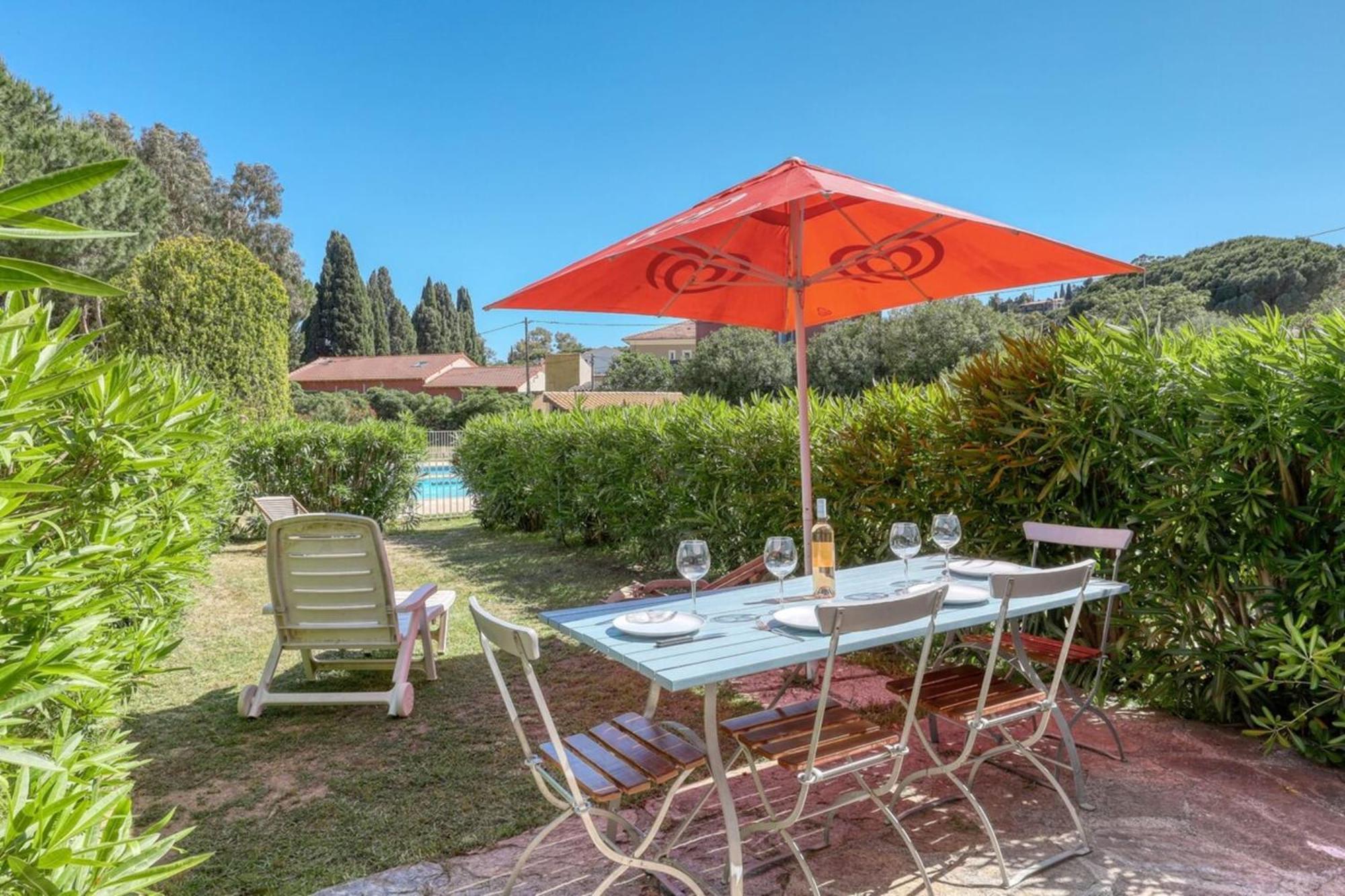 Magnificent Newly Renovated Close To Beach & Swimming Pool Le Lavandou Kültér fotó